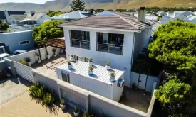 Western Cape: 2-Night B&B Guesthouse Stay for Four at Hermanus Cliff Path Lodge